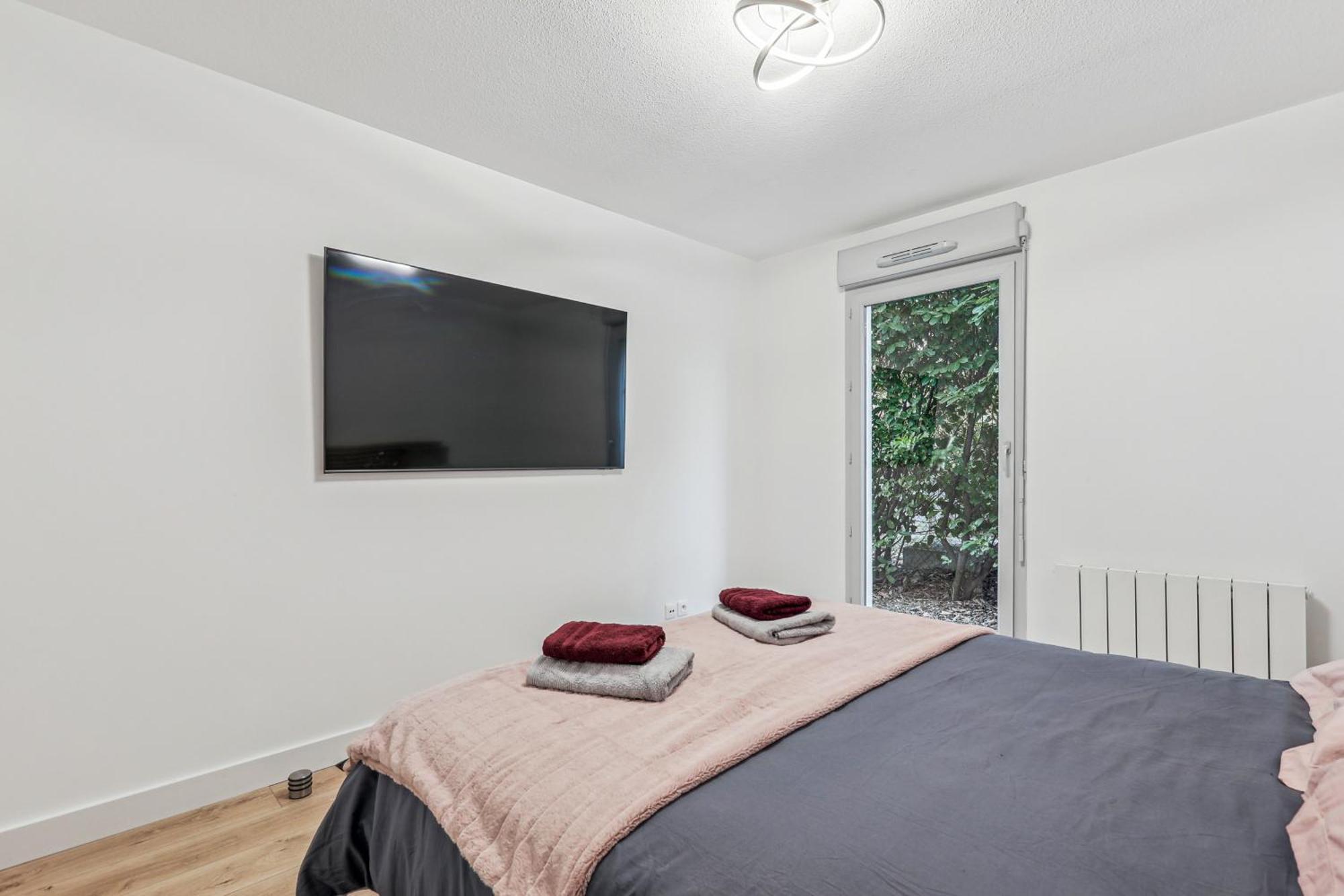 Comfort And Tranquility Near Lyon And Groupama Stadium, 4 Personnes Meyzieu Ngoại thất bức ảnh