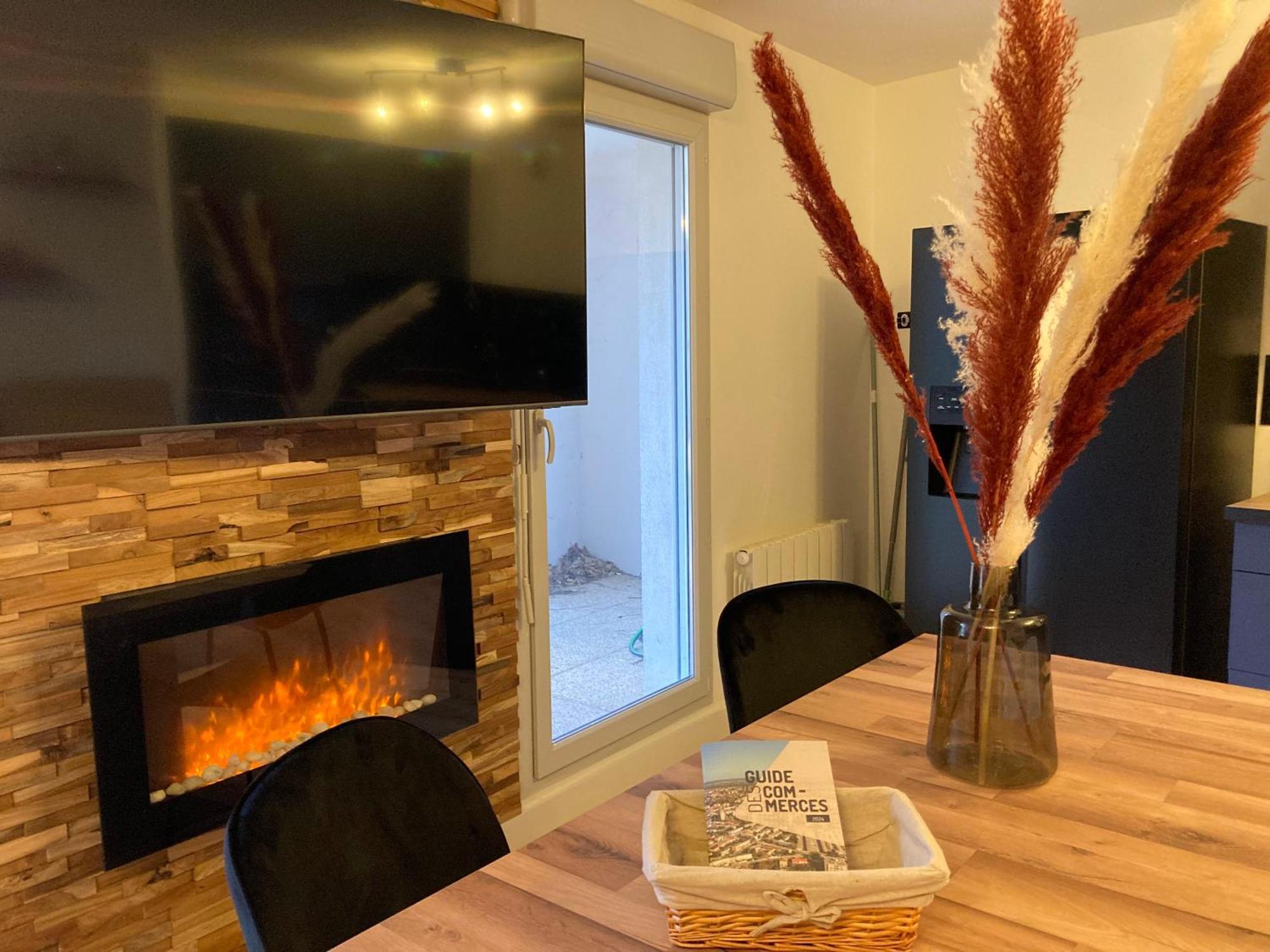 Comfort And Tranquility Near Lyon And Groupama Stadium, 4 Personnes Meyzieu Ngoại thất bức ảnh
